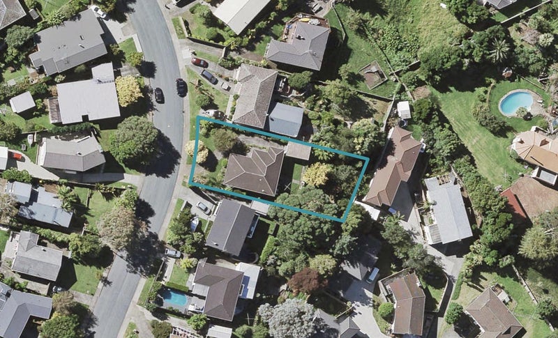 12 Finnerty Avenue, Howick, Auckland - Carousel 1