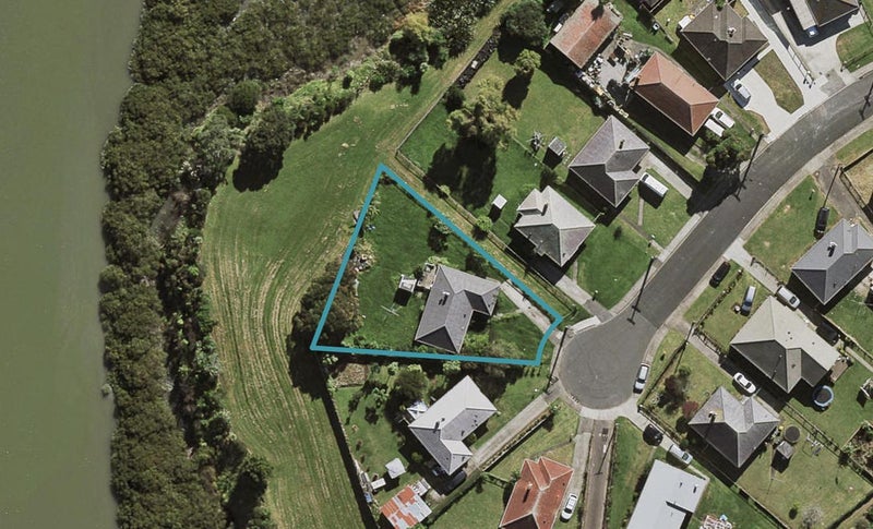21 Billington Avenue, Otara, Auckland - Carousel 1