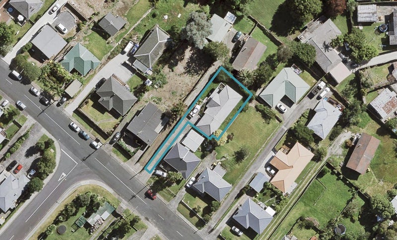 64A Awaroa Road, Sunnyvale, Auckland - Carousel 1