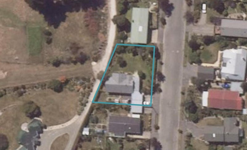 21 Holmes Street, Holmes Hill, Oamaru - Carousel 1