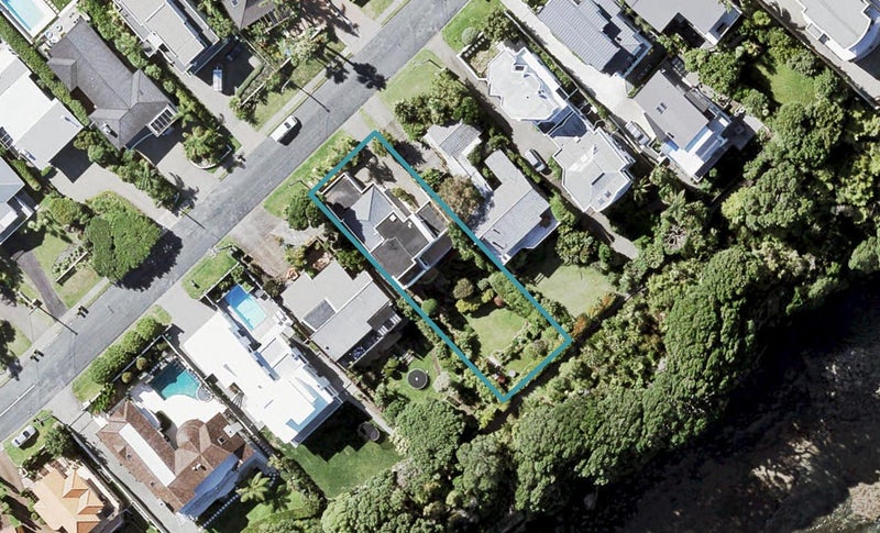 15 Churchill Road, Murrays Bay, Auckland - Carousel 1
