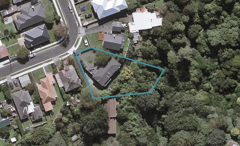 12 Turi Street, Welbourn, New Plymouth - Carousel 1