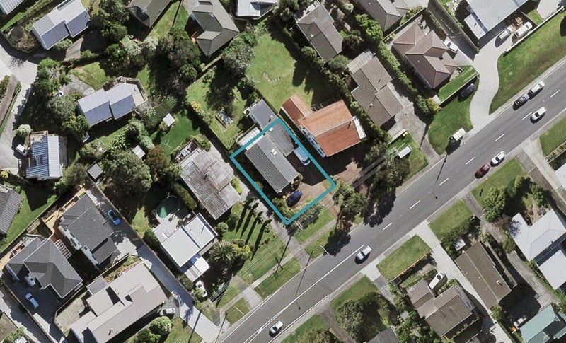 110 Sunset Road, Unsworth Heights, Auckland - Carousel 1