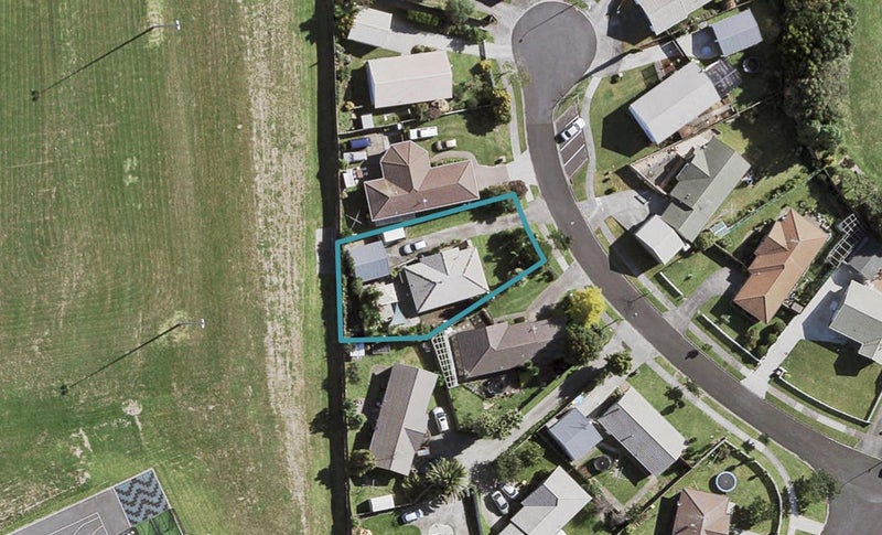24 Randwick Place, Randwick Park, Auckland - Carousel 1