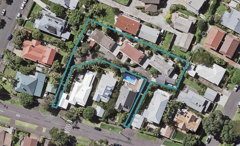4/0 Takarunga Road, Devonport, Auckland - Carousel 1