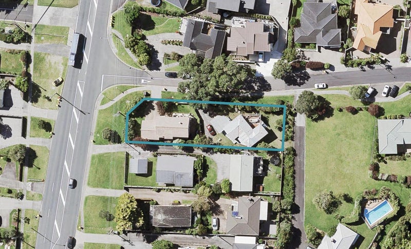 1 ST CLAIR PL, Browns Bay , Auckland  - Carousel 1
