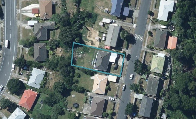 24 Sievers Grove, Cannons Creek, Porirua - Carousel 1