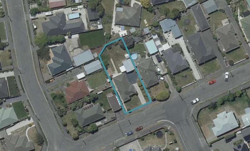 25 Vancouver Crescent, Wainoni, Christchurch - Carousel 1
