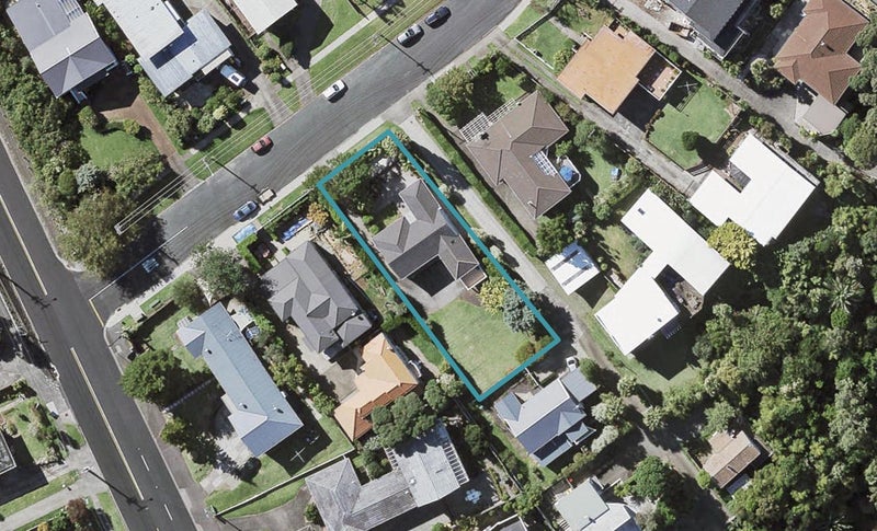 3 Rangitoto Terrace, Milford, Auckland - Carousel 1