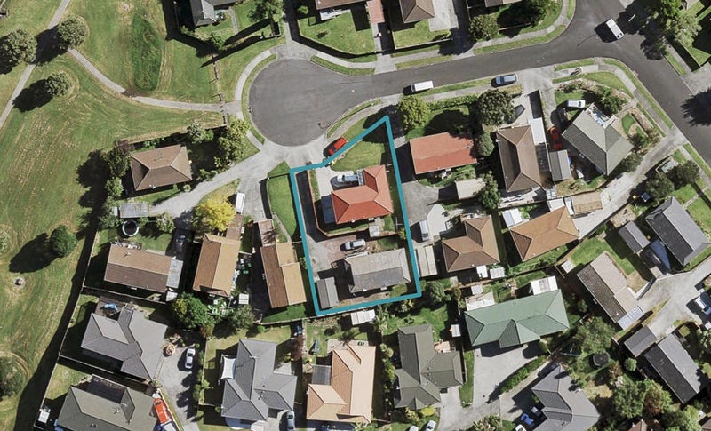 2/6 Myna Place, Weymouth, Auckland - Carousel 1