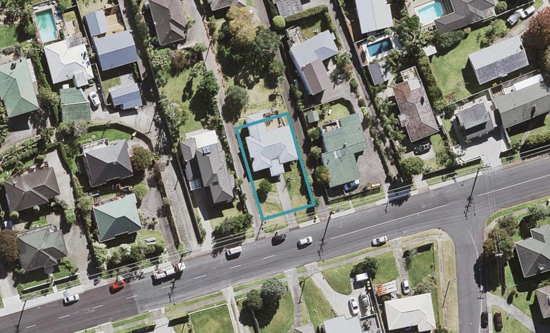 48A Pupuke Road, Hillcrest, Auckland - Carousel 1