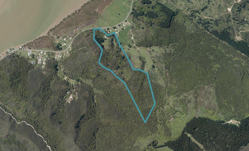 2021 Horeke Road, Horeke, Ōkaihau - Carousel 1