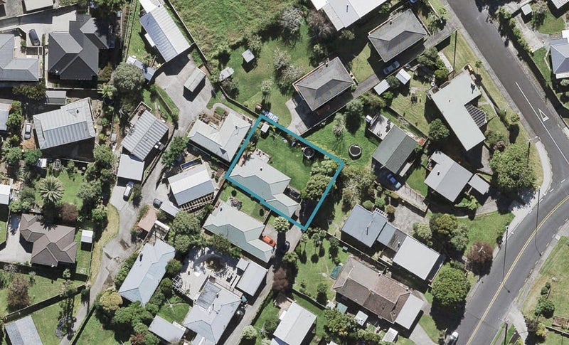 1C Duncan Avenue, Te Atatu South, Auckland - Carousel 1