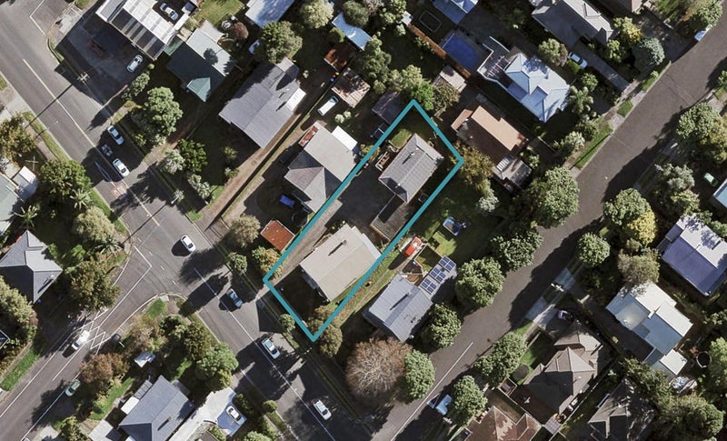 68A Richardson Road, Mount Albert, Auckland - Carousel 1
