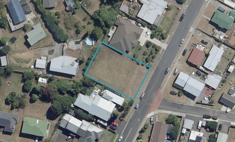 4 Goodwin Terrace, Temple View, Hamilton - Carousel 1