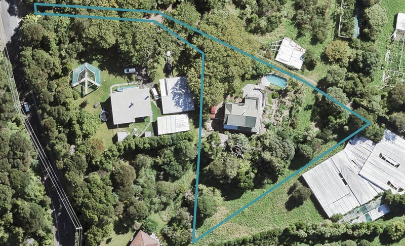 64 Parker Road, Oratia, Auckland - Carousel 1