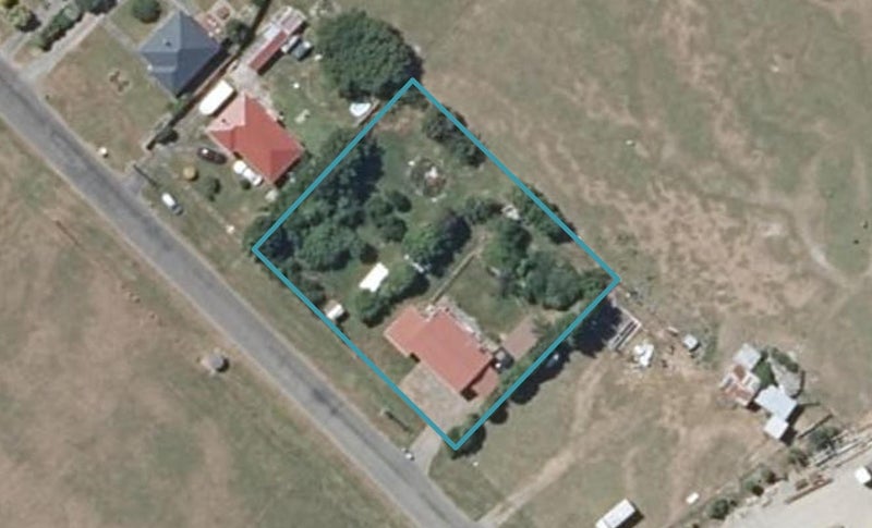18 Karaka Street, Tokomaru, Palmerston North - Carousel 1