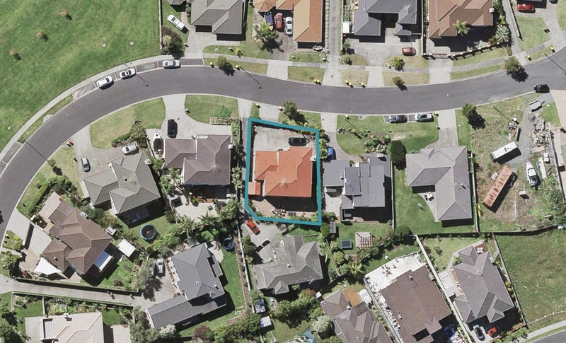 15 Glen Bay Close, Pinehill, Auckland - Carousel 1