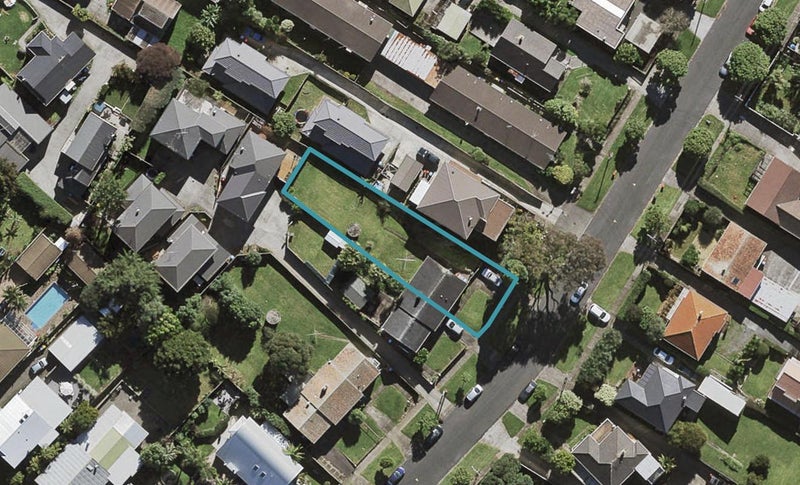 68 Paihia Road, One Tree Hill, Auckland - Carousel 1