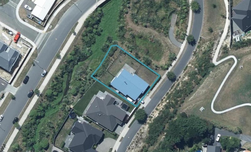 2 Optimist Way, Whitby, Porirua - Carousel 1