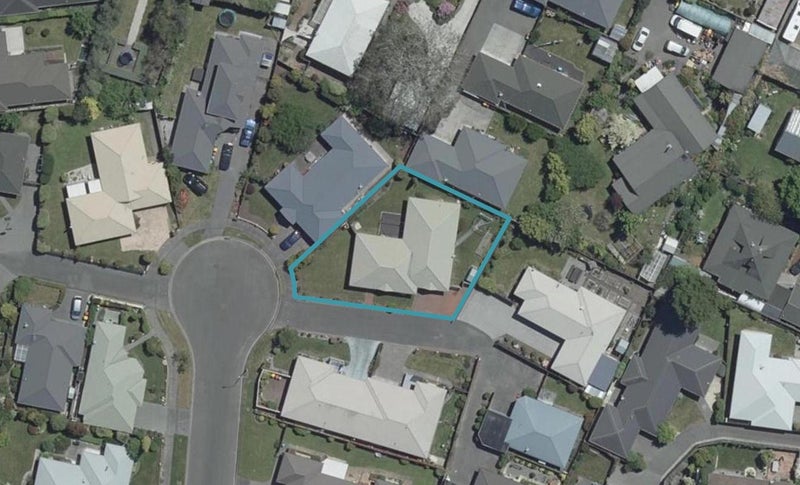 18 Innisfree Place, Northwood, Christchurch - Carousel 1