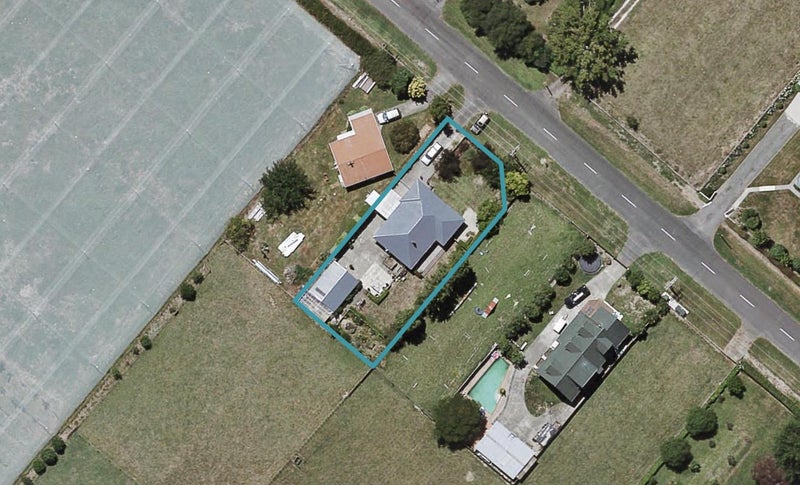94 Tollemache Road East, Longlands, Hastings - Carousel 1