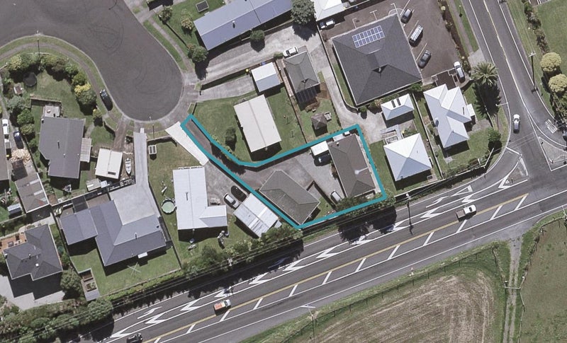15C Sole Avenue, Bell Block, New Plymouth - Carousel 1