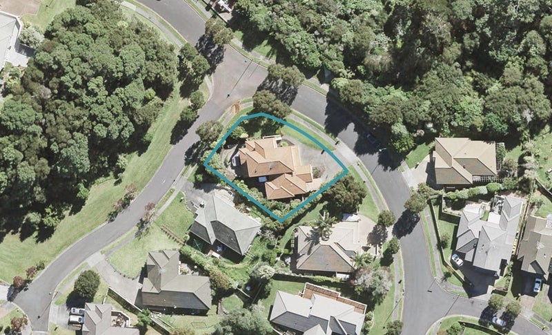 16 Woodridge Avenue, Northcross, Auckland - Carousel 1