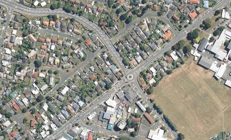871A High ST, Boulcott, Lower Hutt - Carousel 1