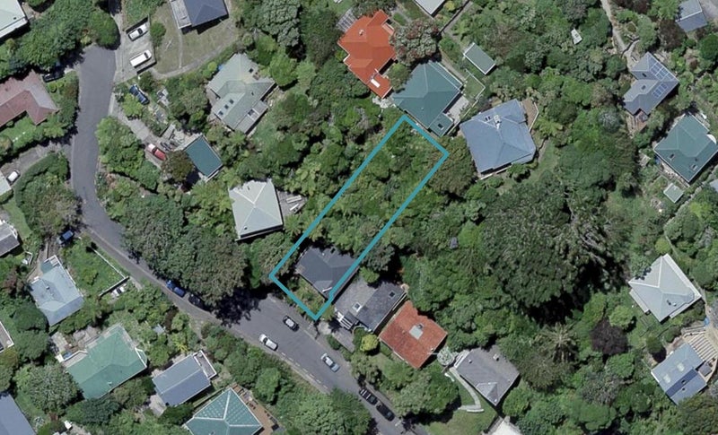 16 Governor Road, Northland, Wellington - Carousel 1