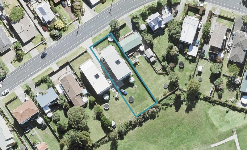 1371 Whangaparaoa Road, Army Bay, Whangaparaoa - Carousel 1