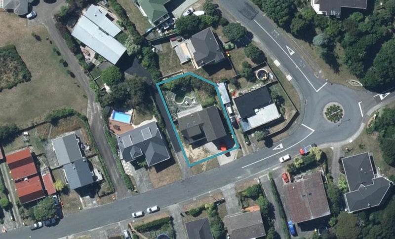 45 Penryn Drive, Camborne, Porirua - Carousel 1