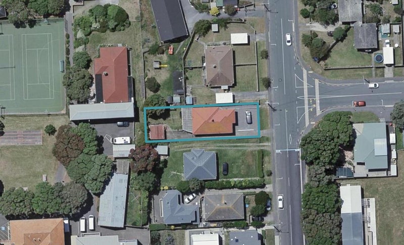 56 Strathmore Avenue, Strathmore Park, Wellington - Carousel 1