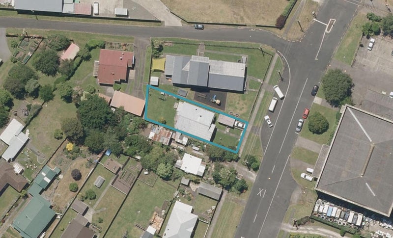 27 Poutini Street, Whanganui East, Whanganui - Carousel 1