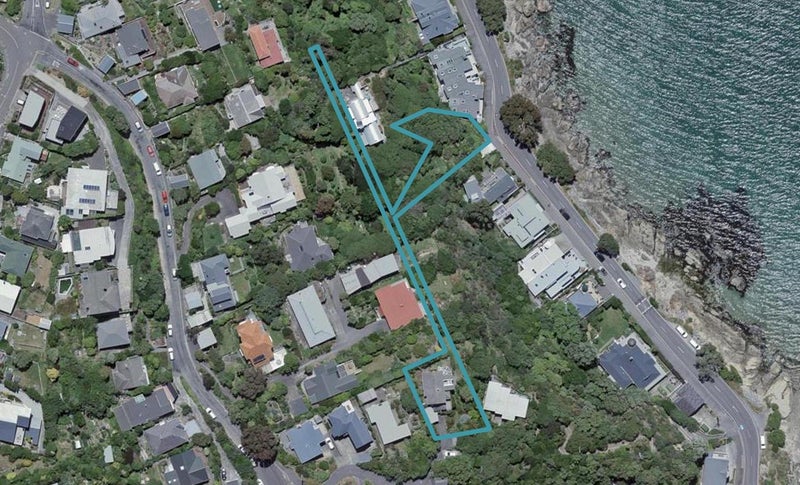 35 Tai Paku Paku Road, Karaka Bays, Wellington - Carousel 1