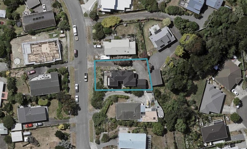 17 Pine Ridge Terrace, Waikanae Beach, Waikanae - Carousel 1