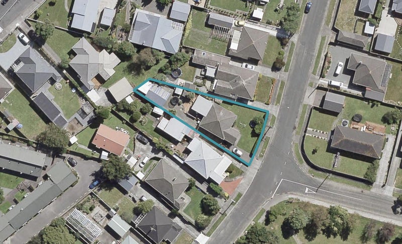 8 Dyer Street, Epuni, Lower Hutt - Carousel 1