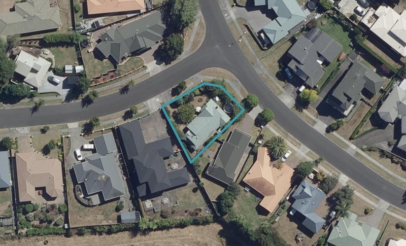 1 Friesian Place, Grandview Heights, Hamilton - Carousel 1