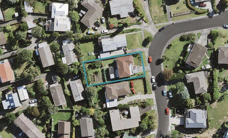 8 Sunnylaw Place, Glen Eden, Auckland - Carousel 1