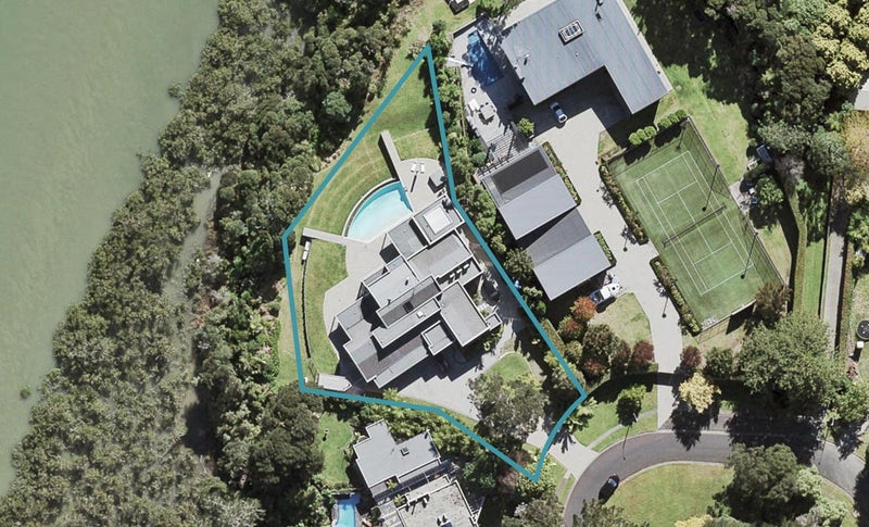 32 Kingfisher Grove, Greenhithe, Auckland - Carousel 1