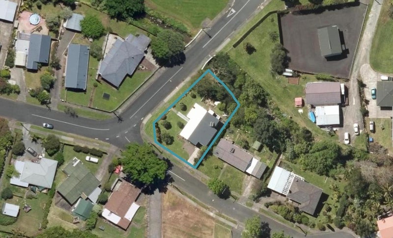 1 Willow Place, Horahora, Whangarei - Carousel 1