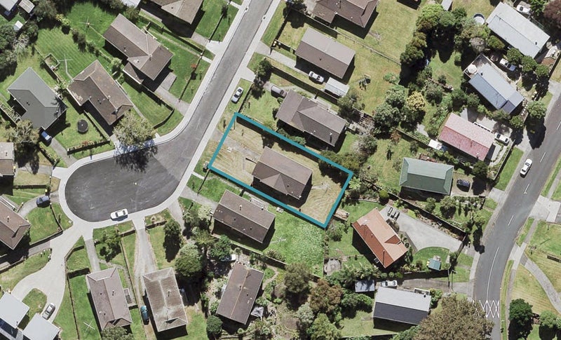 12 Reverie Place, Massey, Auckland - Carousel 1