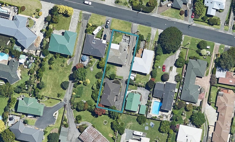 18 Milton Road, Otumoetai, Tauranga - Carousel 1