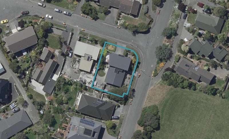 231 Cannon Hill Crescent, Mount Pleasant, Christchurch - Carousel 1