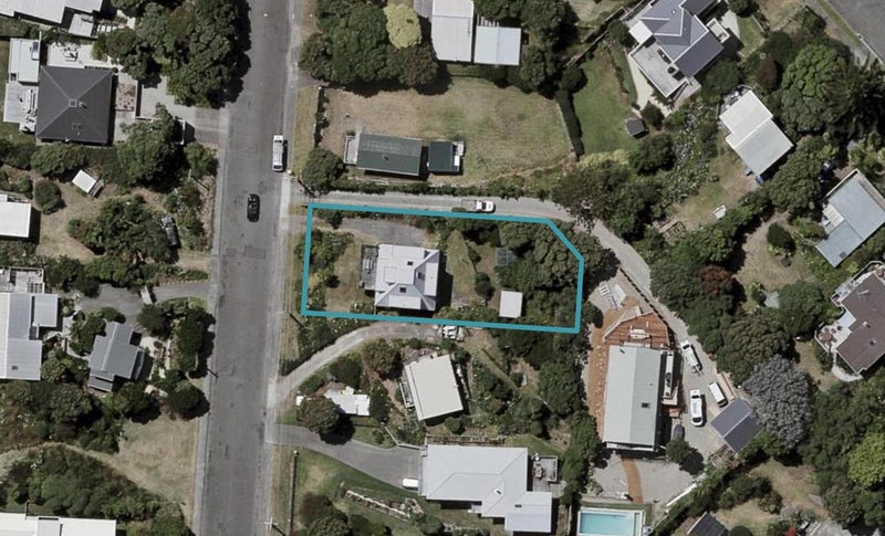 56 Field Way, Waikanae Beach, Waikanae - Carousel 1