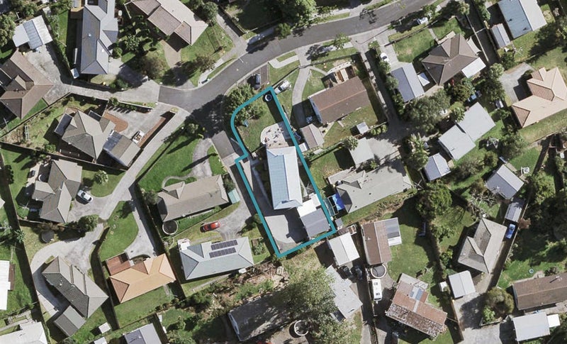 29 Rosemead Place, Randwick Park, Auckland - Carousel 1