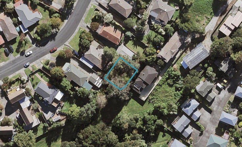 12B Tree View Avenue, Glenfield, Auckland - Carousel 1