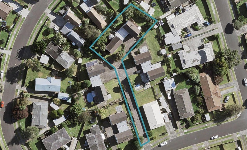 1/15 Challen Close, Conifer Grove, Takanini - Carousel 1