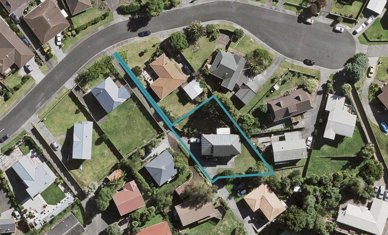 13 Miriam Corban Heights, Henderson, Auckland - Carousel 1