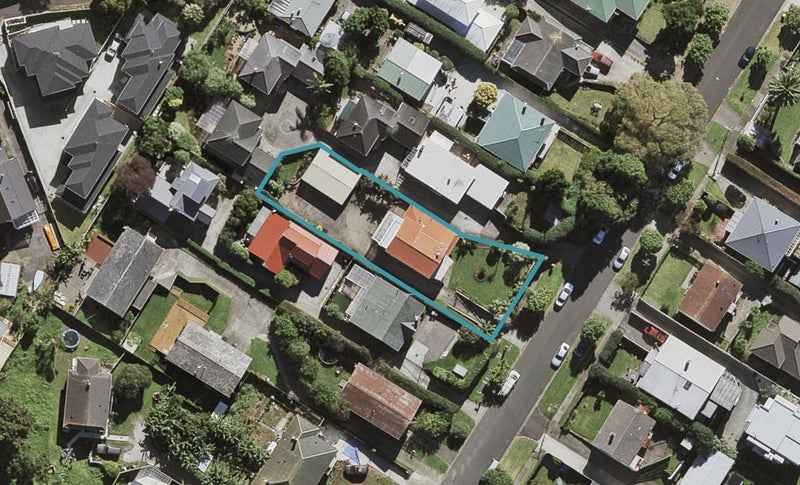 104 Paihia Road, One Tree Hill, Auckland - Carousel 1